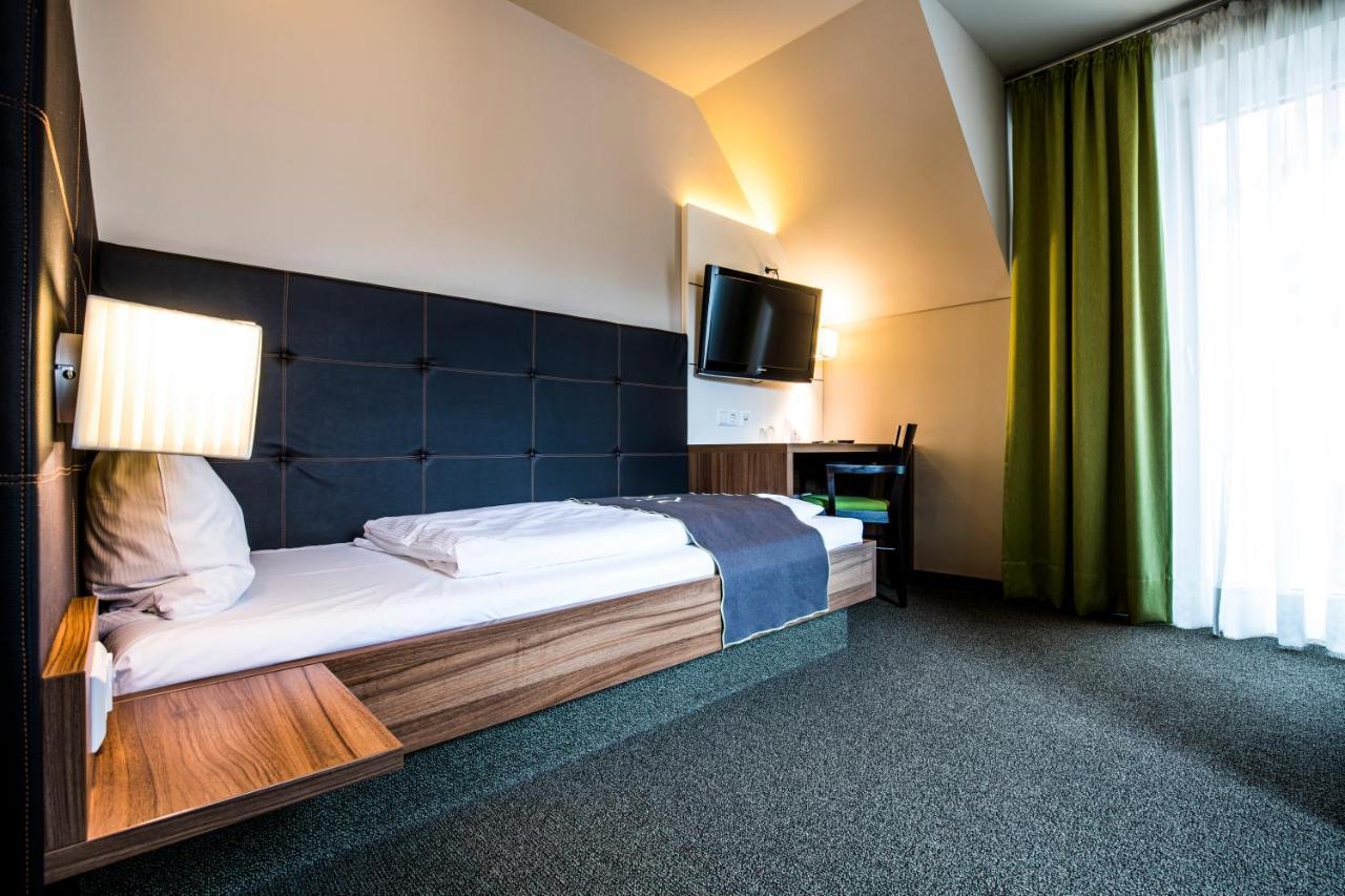 Riku Hotel Weissenhorn Luaran gambar